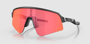 Sporta saulesbrilles Oakley Sutro Lite Sweep matētas melnas ar Prizm Trail Torch lēcām